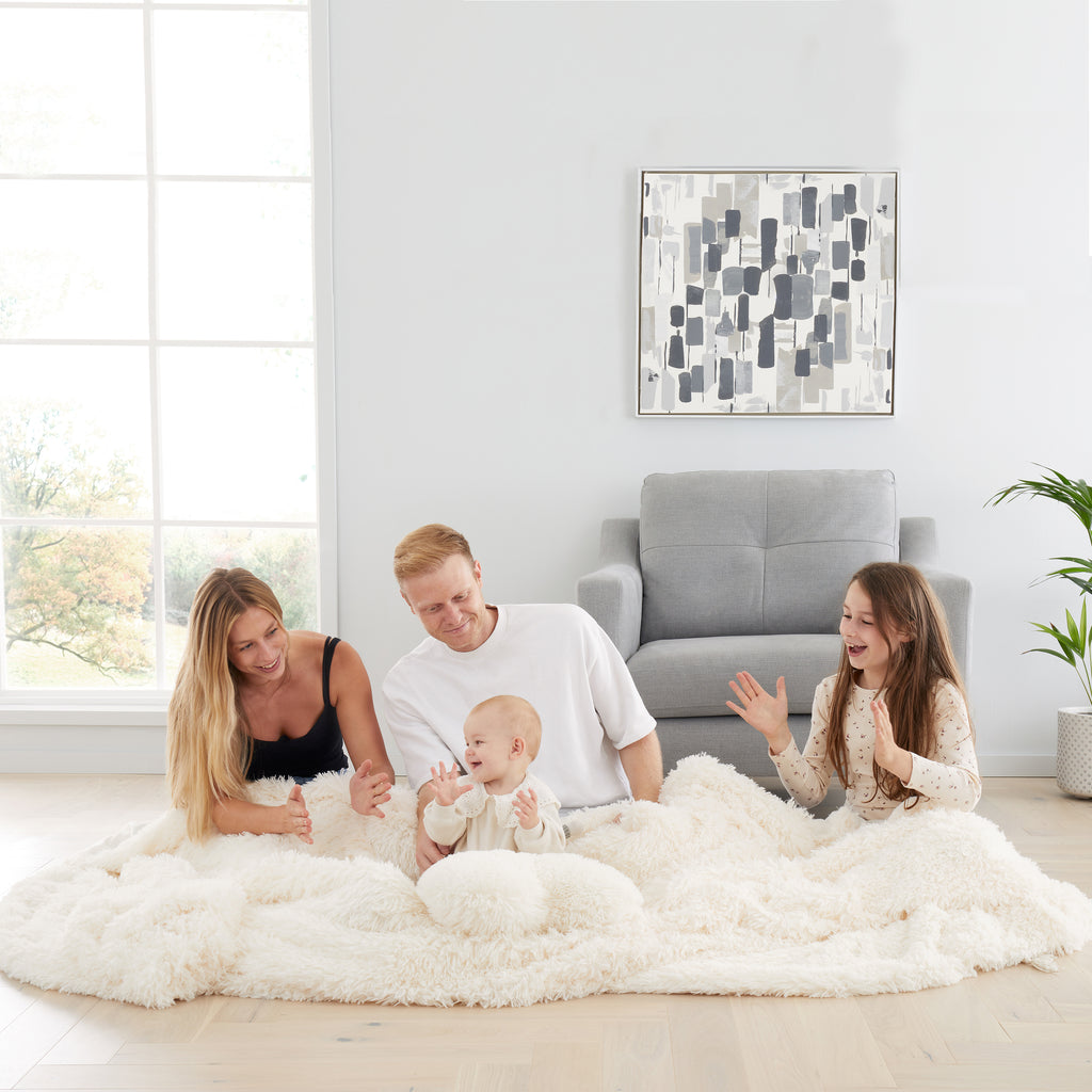 Catherine Lansfield Extra Large Cuddly Deep Pile Faux Fur Family Blanket Throw Cream