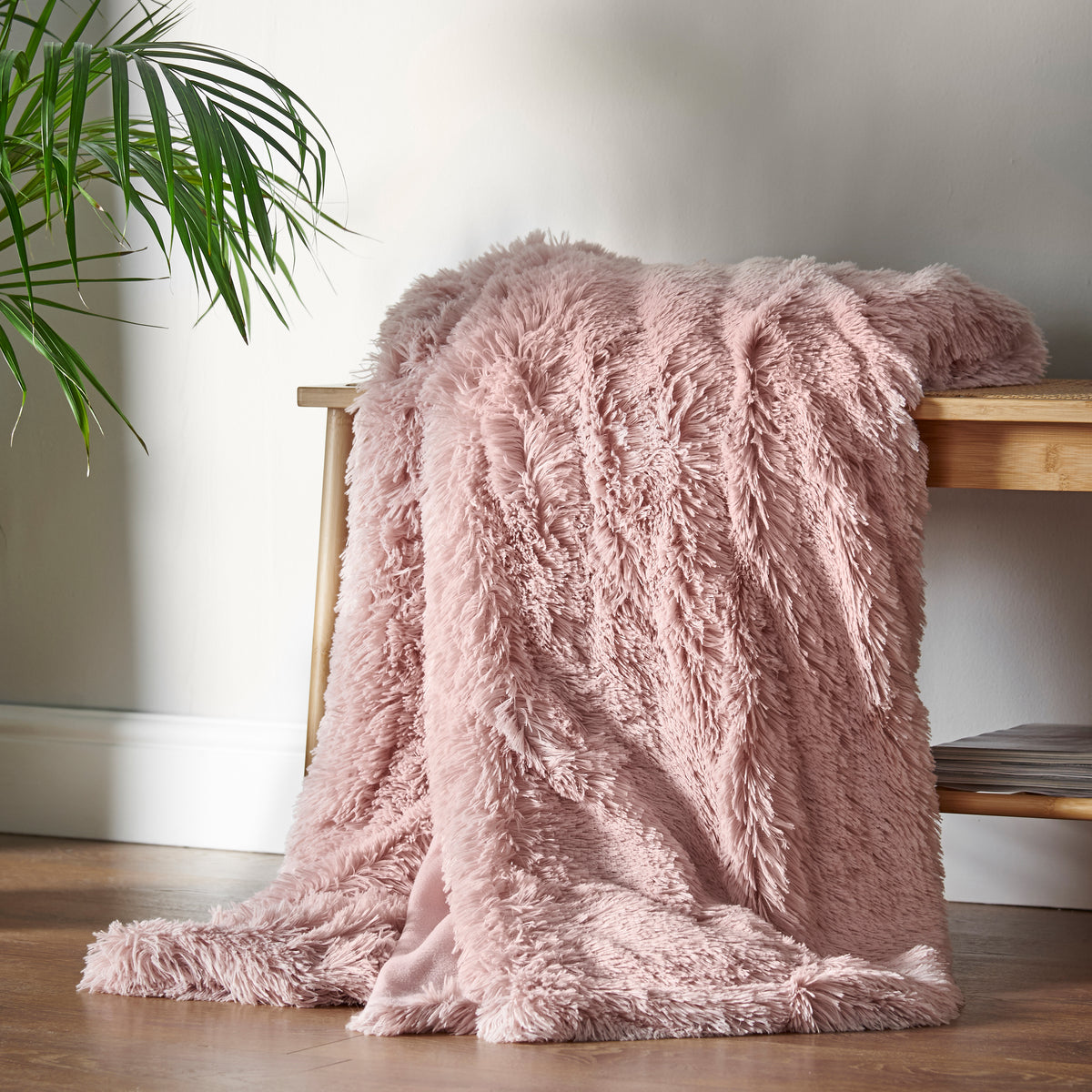 Catherine Lansfield Cuddly Deep Pile Faux Fur Blanket Throw Blush Pink 150x200cm