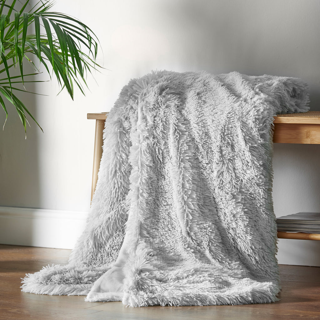 Catherine Lansfield Cuddly Deep Pile Faux Fur Blanket Throw Silver 150x200cm