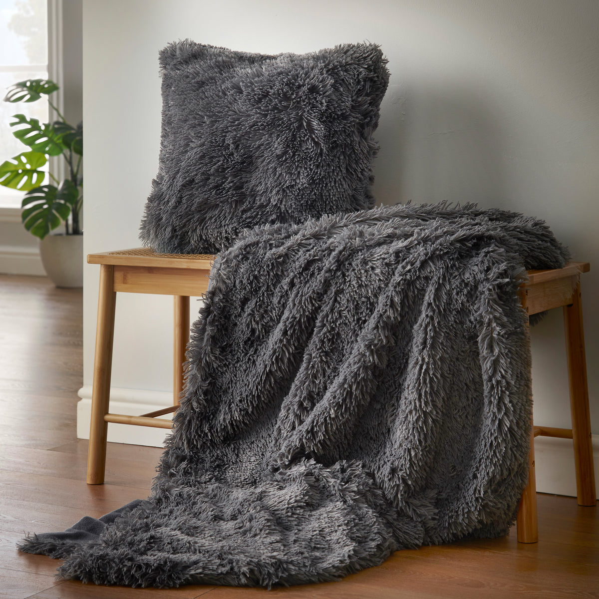 Catherine Lansfield Cuddly Deep Pile Faux Fur Blanket Throw Charcoal Grey 150x200cm
