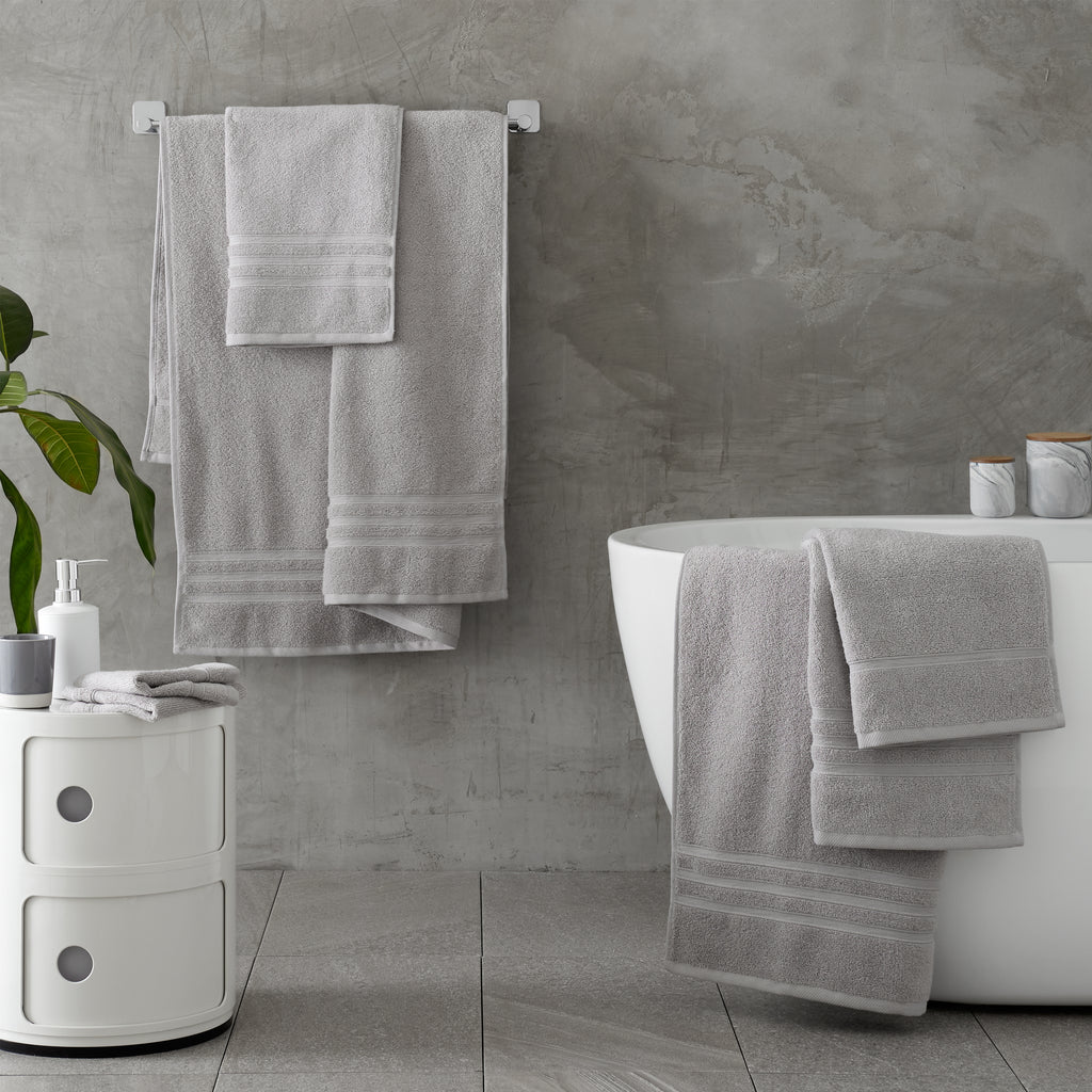Catherine Lansfield Bathroom Zero Twist 500 GSM Soft & Absorbent Cotton Bath Sheet Pair in Silver