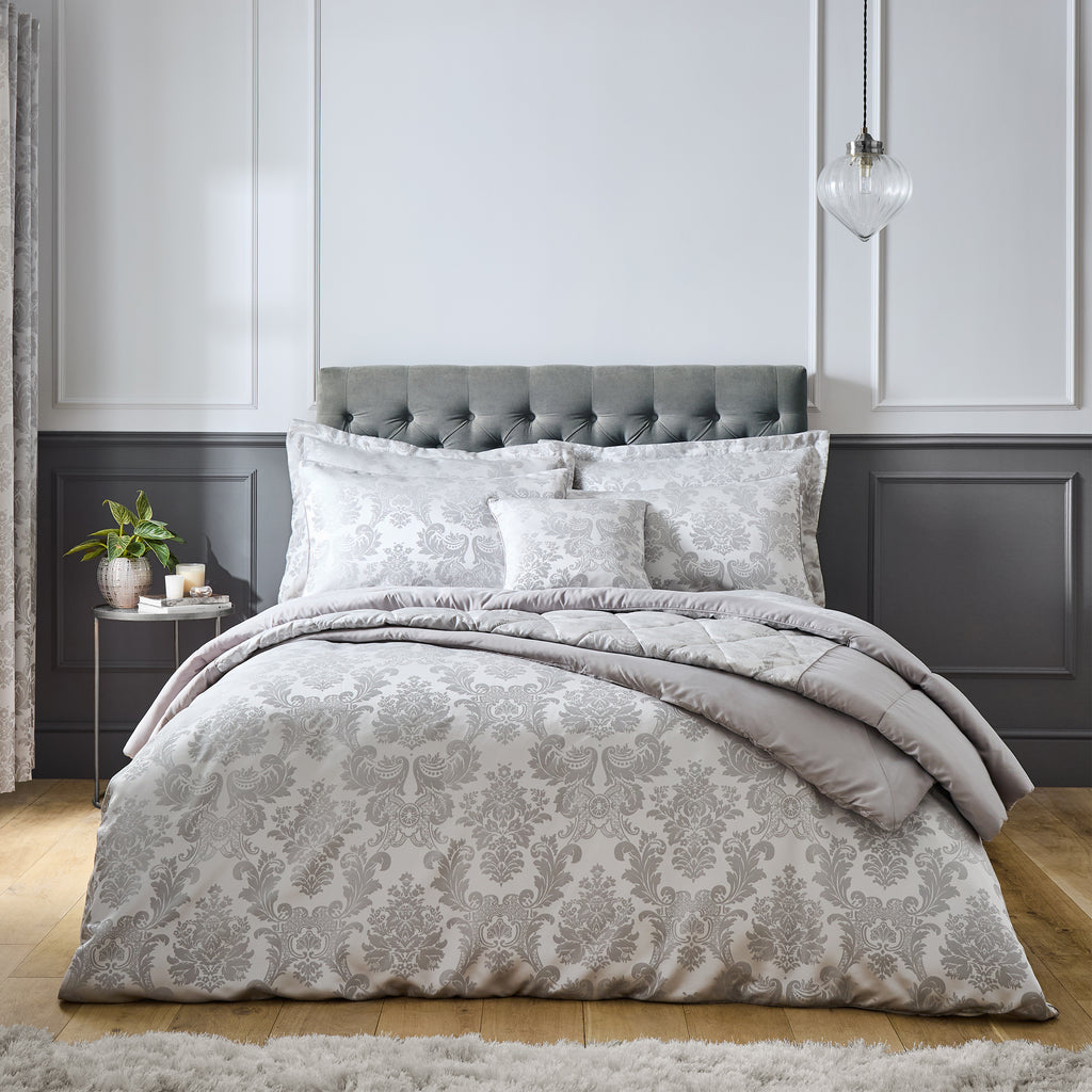 Catherine Lansfield Damask Jacquard Silver Grey Duvet Cover Set