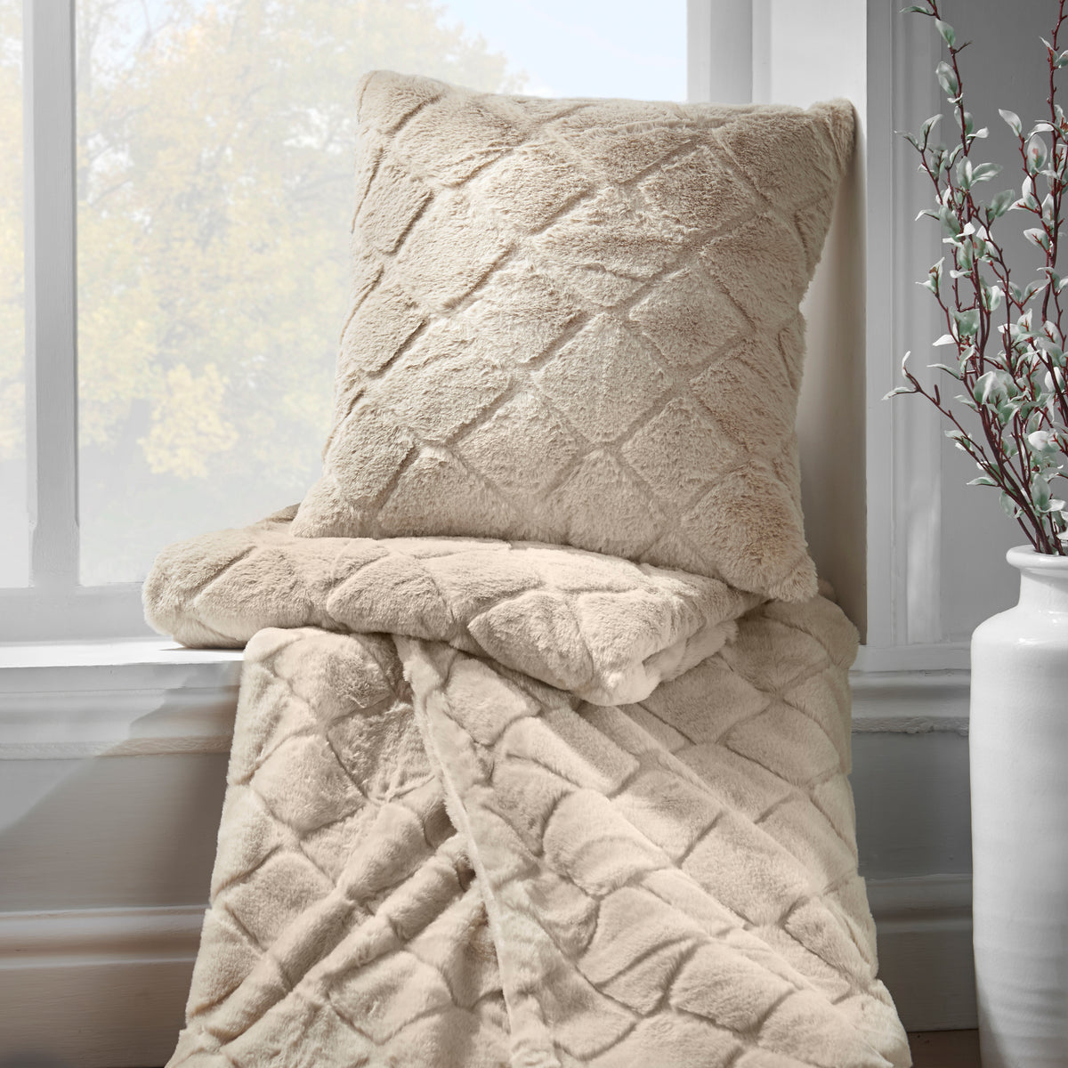 Catherine Lansfield Cosy Diamond Faux Fur Soft Touch 43x43cm Cushion Natural