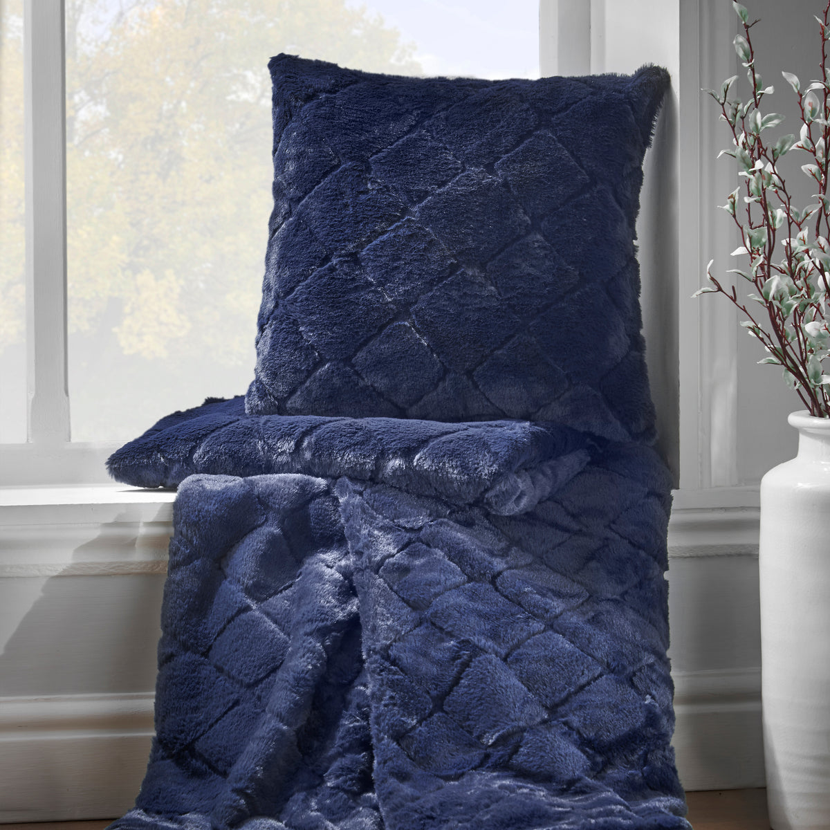 Catherine Lansfield Cosy Diamond Faux Fur Soft Touch 43x43cm Cushion Navy