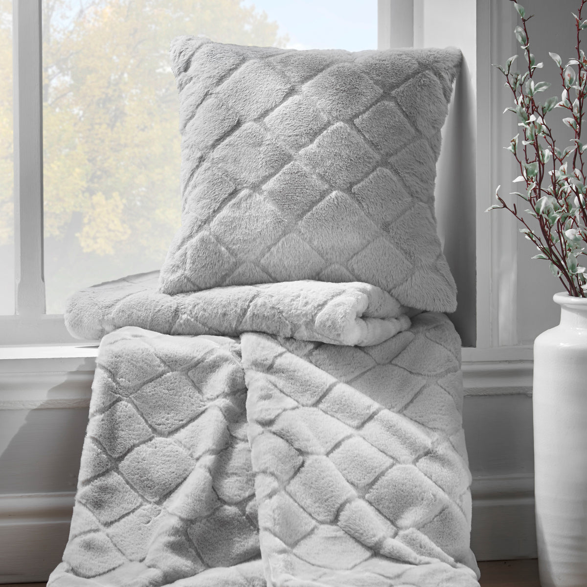 Catherine Lansfield Cosy Diamond Faux Fur Soft Touch 43x43cm Cushion Silver