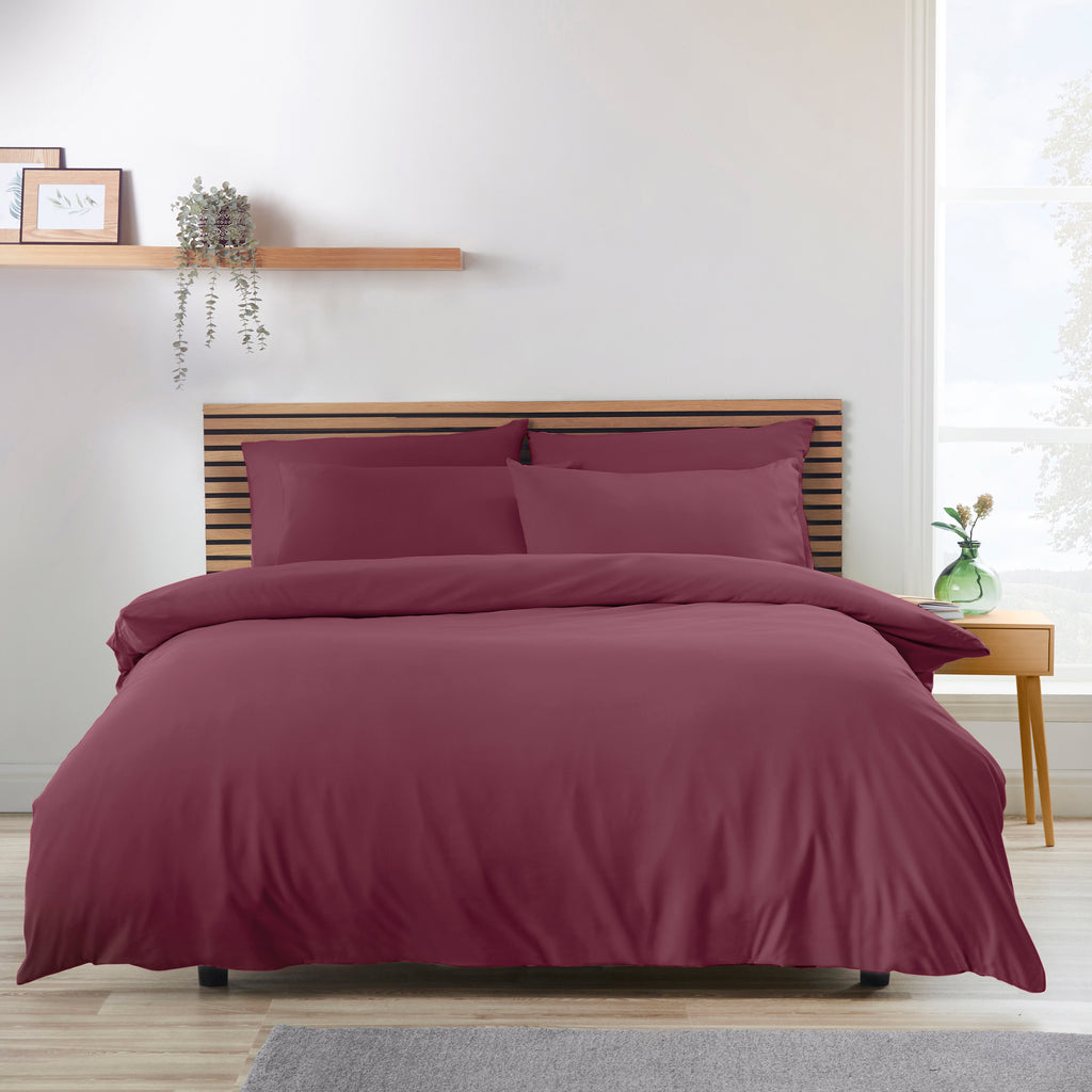 Catherine Lansfield So Soft Non-Iron Duvet Cover Set in Burgundy
