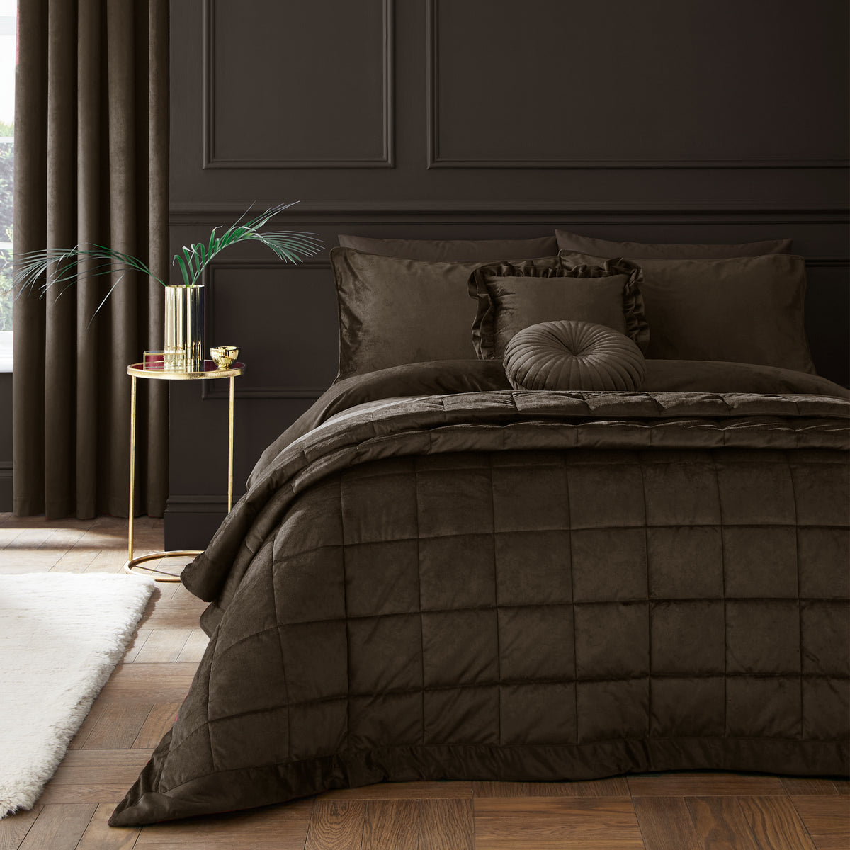 Catherine Lansfield Kingsley Soft Matt Velvet Duvet Cover Set Chocolate