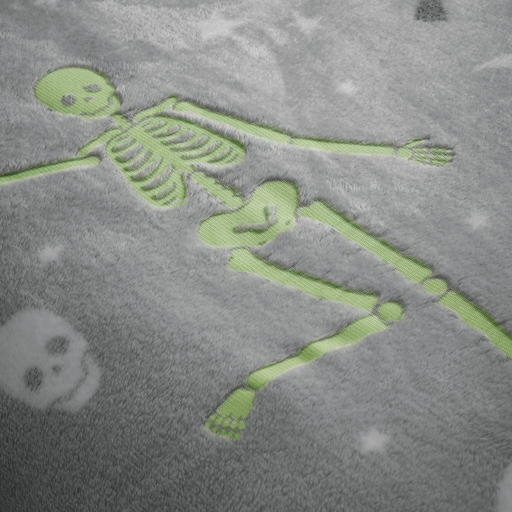 Catherine Lansfield Halloween Skeleton Fleece Glow in the Dark Duvet Cover Set in Grey