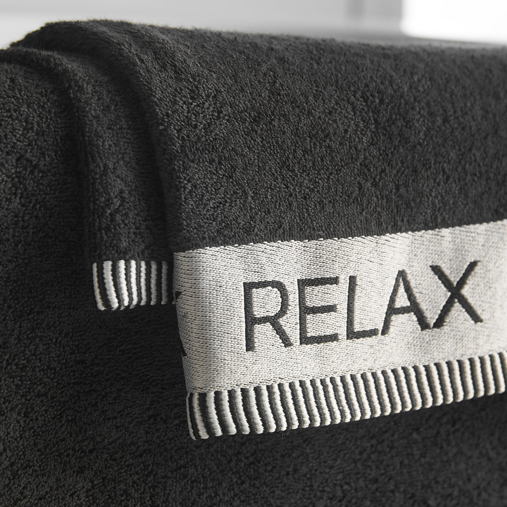 Catherine Lansfield Relax And Unwind 400GSM Towel Black