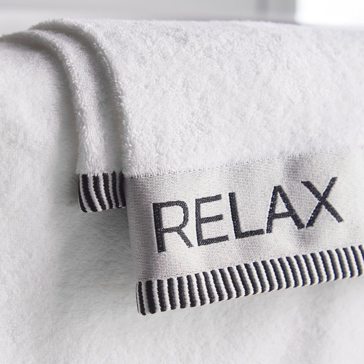 Catherine Lansfield Relax And Unwind 400GSM Towel White