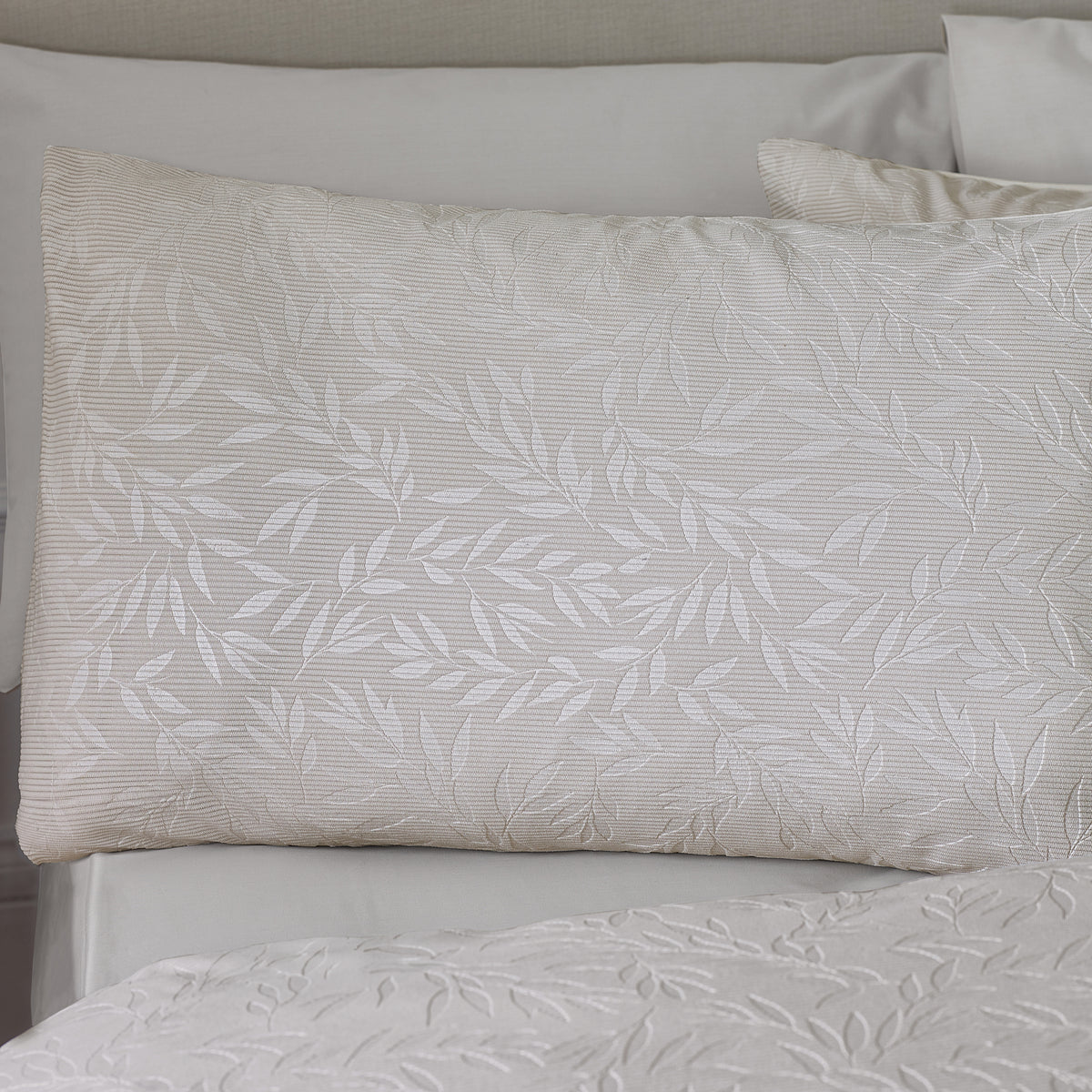 Catherine Lansfield Corded Leaves Duvet Cover Set Champagne Gold