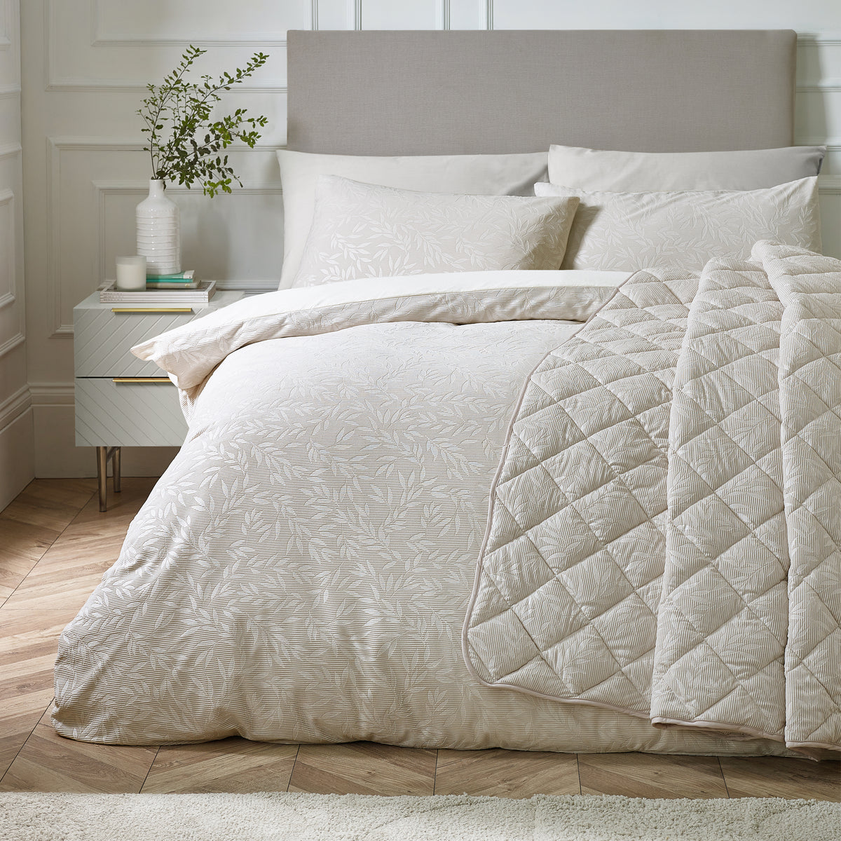 Catherine Lansfield Corded Leaves Duvet Cover Set Champagne Gold