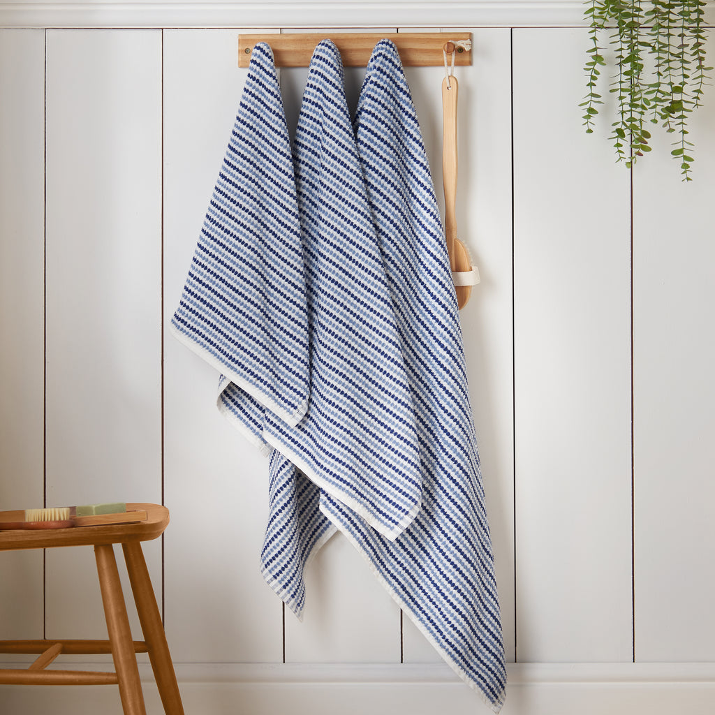 Catherine Lansfield Rice Weave Stripe 500GSM Cotton Towel Blue