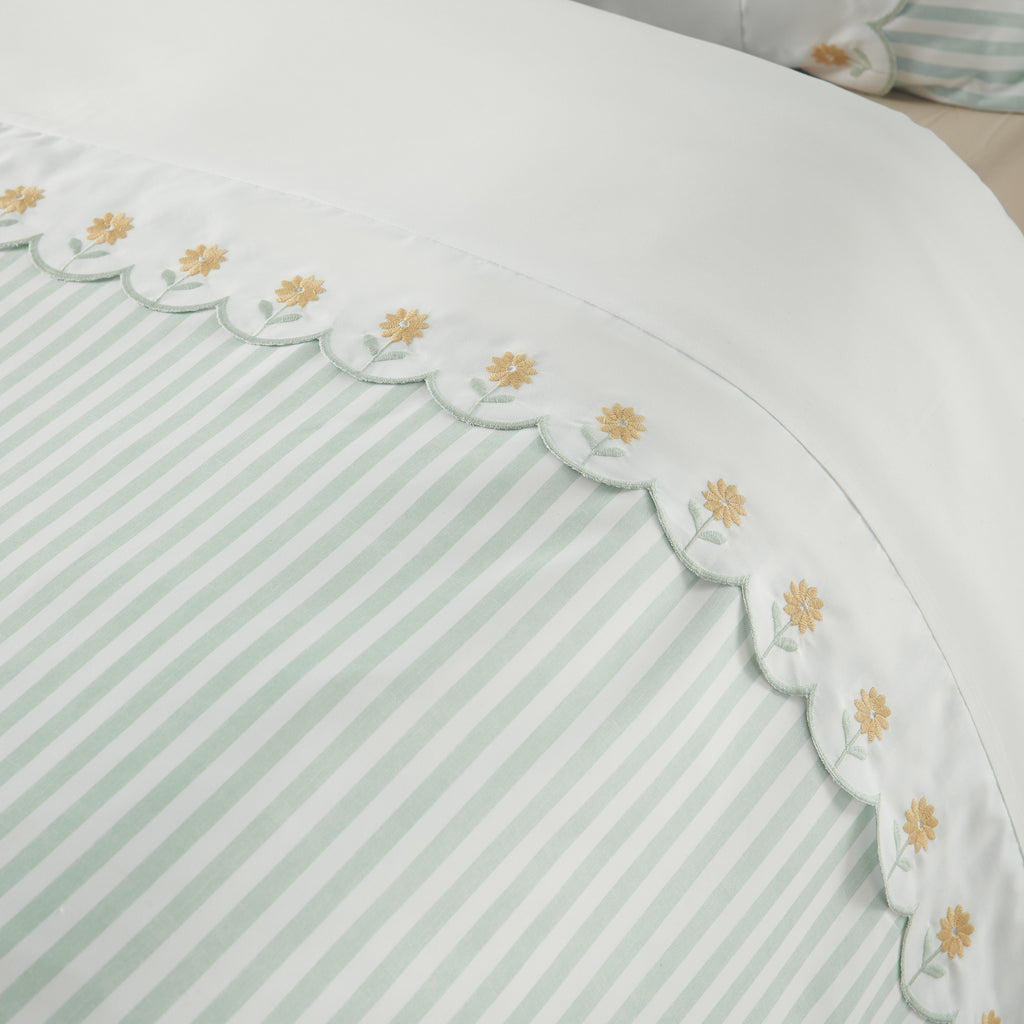 Catherine Lansfield Embroidered Daisy Soft Touch Duvet Cover Set Sage Green