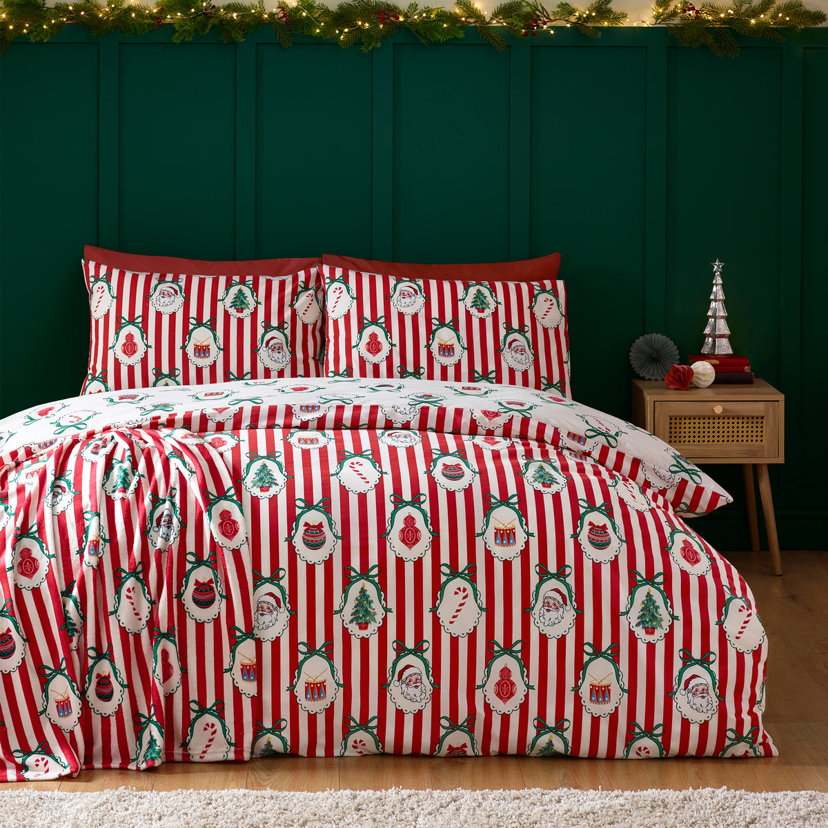 Catherine Lansfield Christmas Vintage Stripe Duvet Cover Set