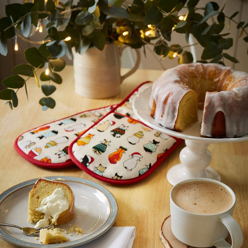 Ulster Weavers Christmas Cats in Waiting Double Oven Glove in Red/Cream