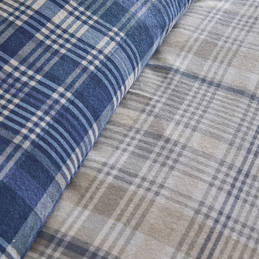 Dreams & Drapes Bennet Check Duvet Cover Set in Navy