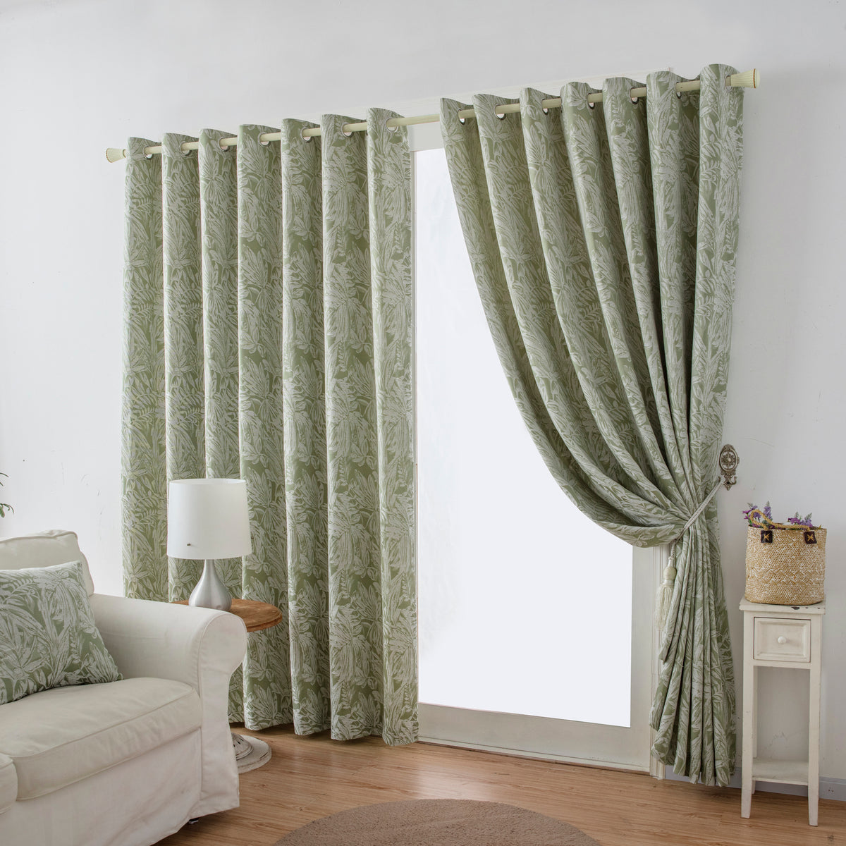 Botanic Chenille Jacquard Lined Eyelet Curtains in Green