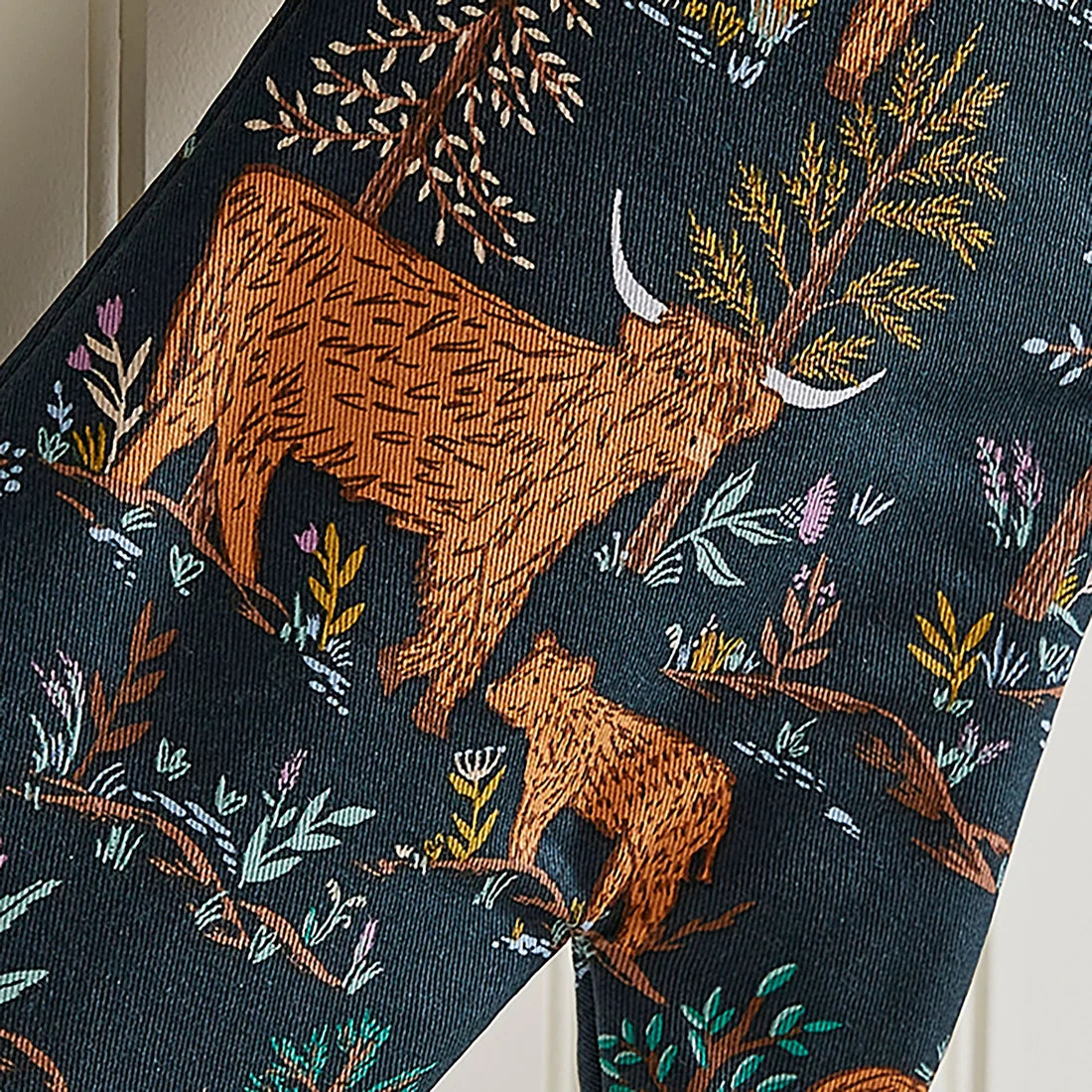 Ulster Weavers Connie the Cow Gauntlet Oven Glove in Navy