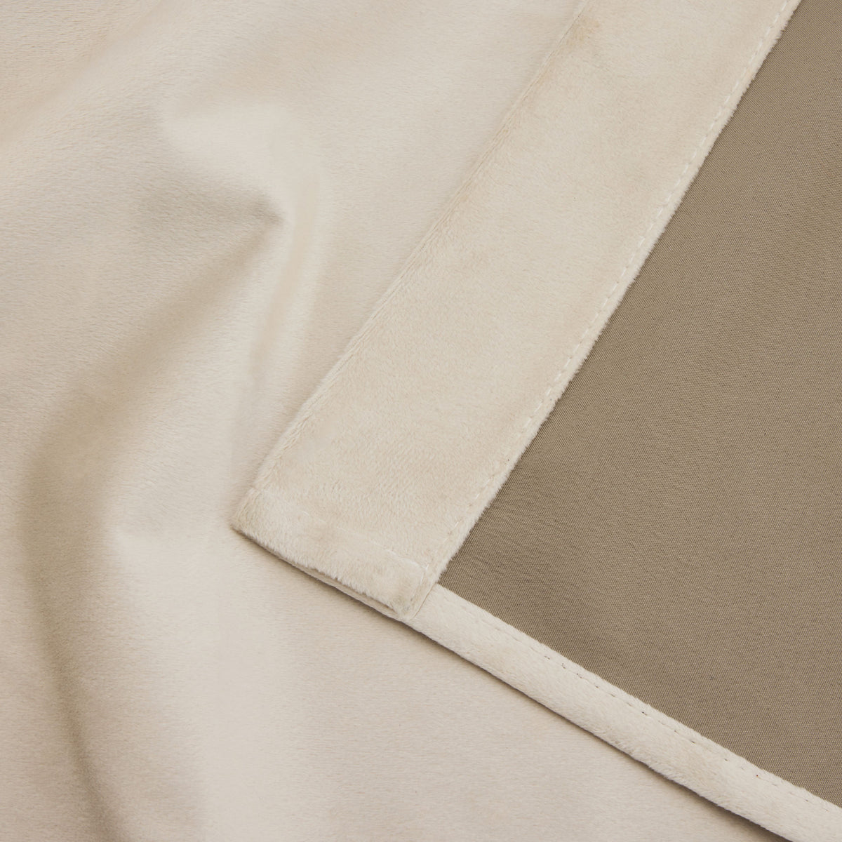 Diamondo Velvet Thermal Blackout Eyelet Curtains in Cream