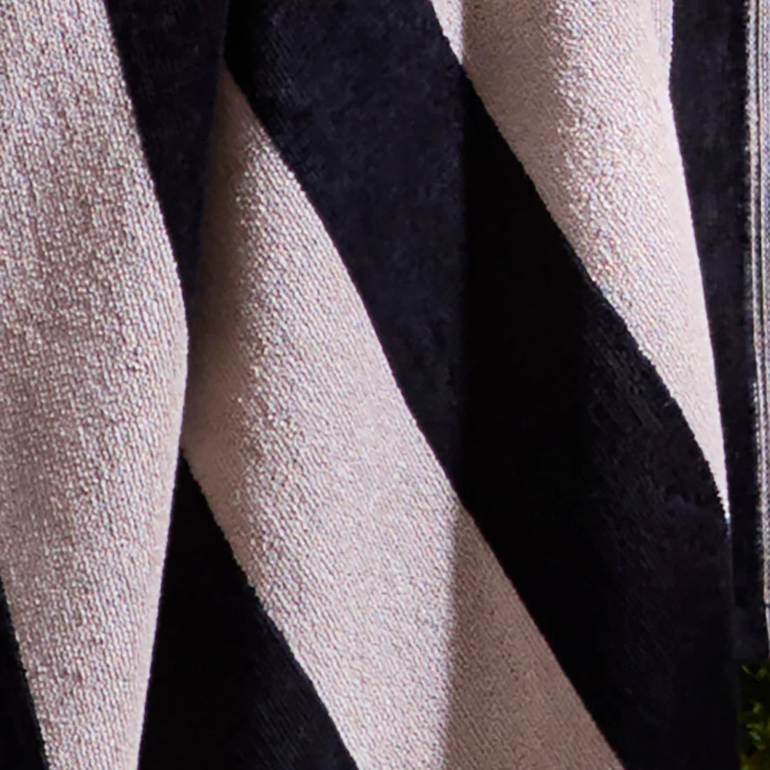 Laurence Llewelyn-Bowen Festivo Stripe 100% Cotton Towels in Black