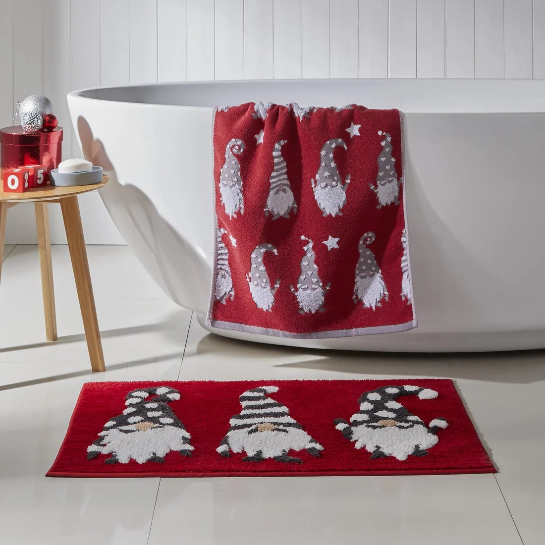 Fusion Gonks Christmas Luxury Cotton Hand Towels 2 Pack in Multicolour 50 x 90cm