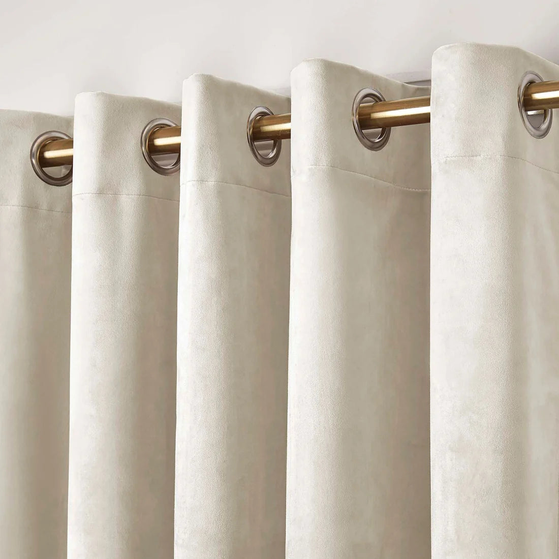 Laurence Llewelyn-Bowen Montrose Blackout Velvet Eyelet Curtains in Ivory