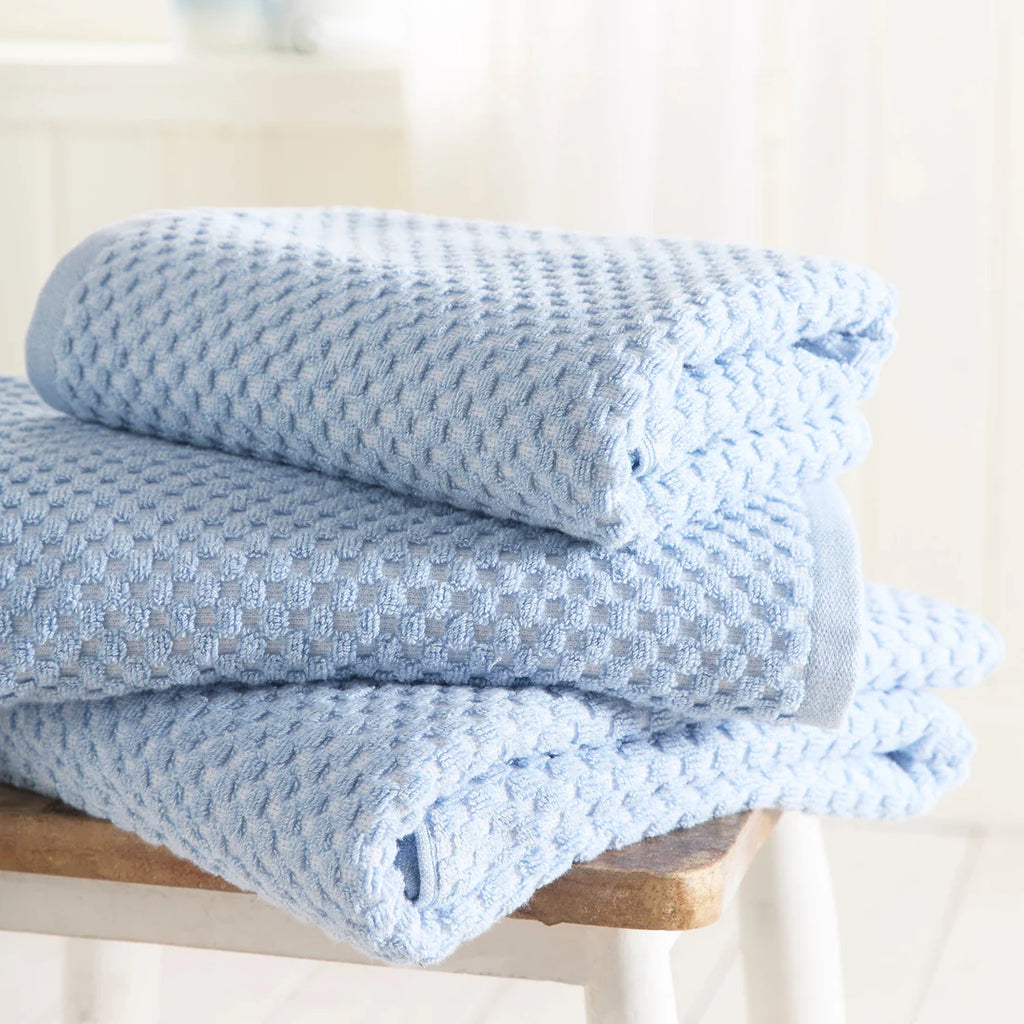 Dreams & Drapes Popcorn Check 100% Cotton Towels in Blue