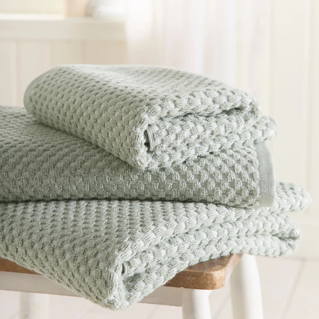 Dreams & Drapes Popcorn Check 100% Cotton Towels in Green