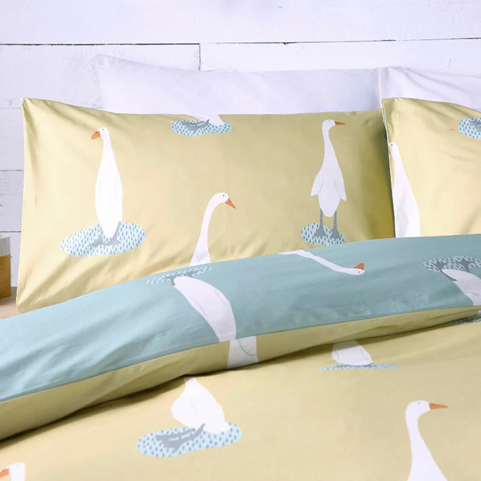 Fusion Puddles The Duck Duvet Cover Set in Yellow