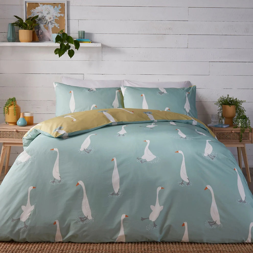 Fusion Puddles The Duck Duvet Cover Set in Yellow