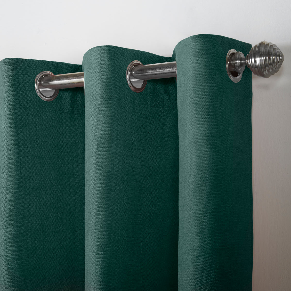 Velvet Chenille Eyelet Curtains in Green