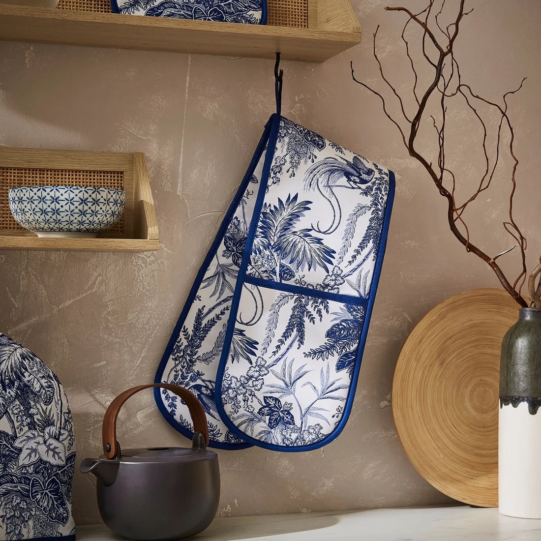 Ulster Weavers Willow Toile Double Oven Glove in Blue