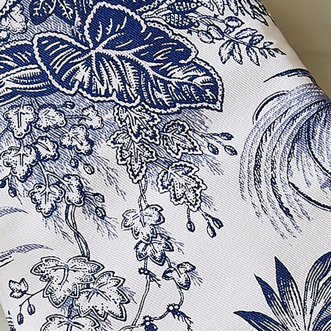 Ulster Weavers Willow Toile Gauntlet Oven Glove in Blue