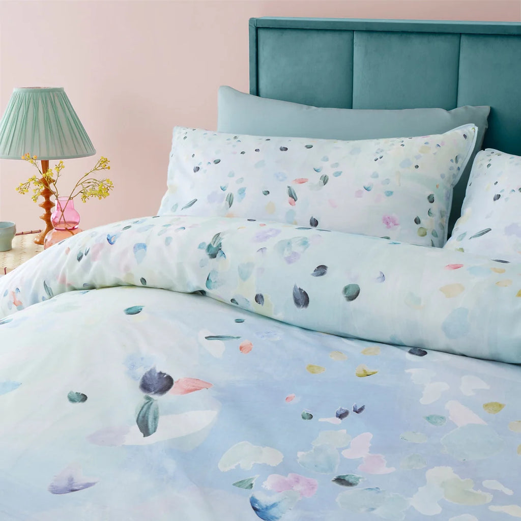 Close-up of the digitally printed floral design on the Appletree Alfresco duvet cover set.