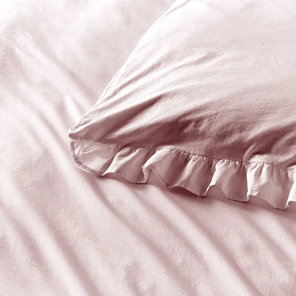Close-up of the relaxed-look 100% cotton fabric on the Appletree Loft Cassia Frill duvet cover set.