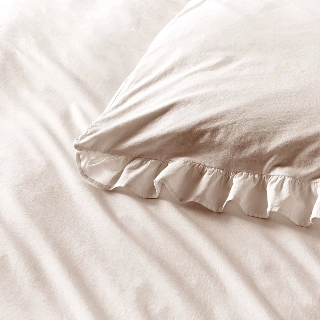 Close-up of the relaxed-look 100% cotton fabric on the Appletree Loft Cassia Frill duvet cover set.