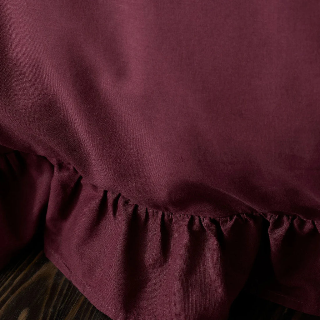 Close-up of the relaxed-look 100% cotton fabric on the Appletree Loft Cassia Frill duvet cover set.