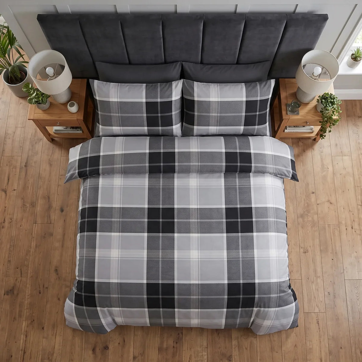 Argyle Check duvet cover set in Grey with a classic tartan-inspired design.