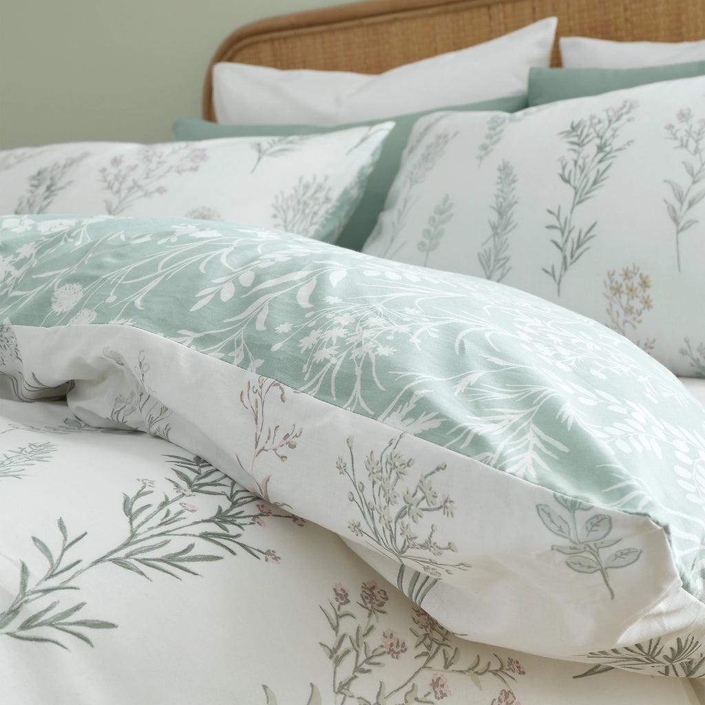 Bianca Wild Flowers 200TC Cotton Reversible Duvet Set Green