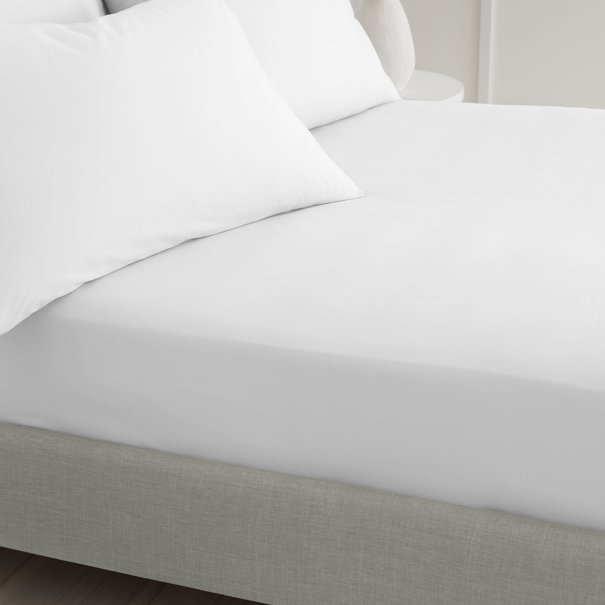 Bianca 200TC Cotton Percale Fitted Sheet White 32cm