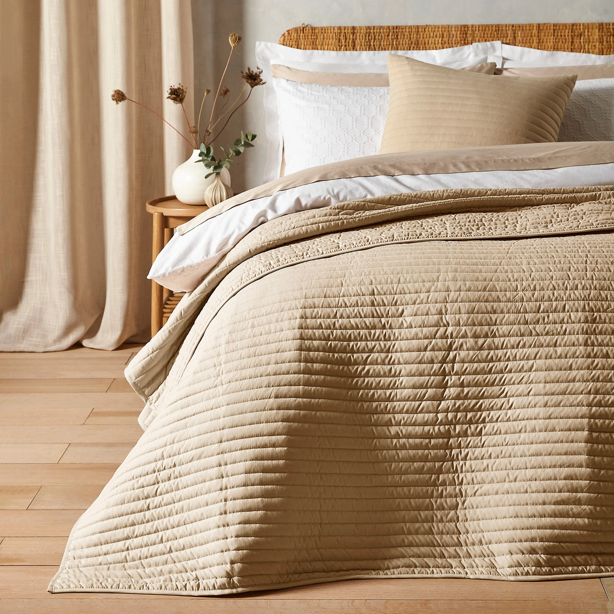 Bianca Quilted Lines Bedspread Natural 220x230cm