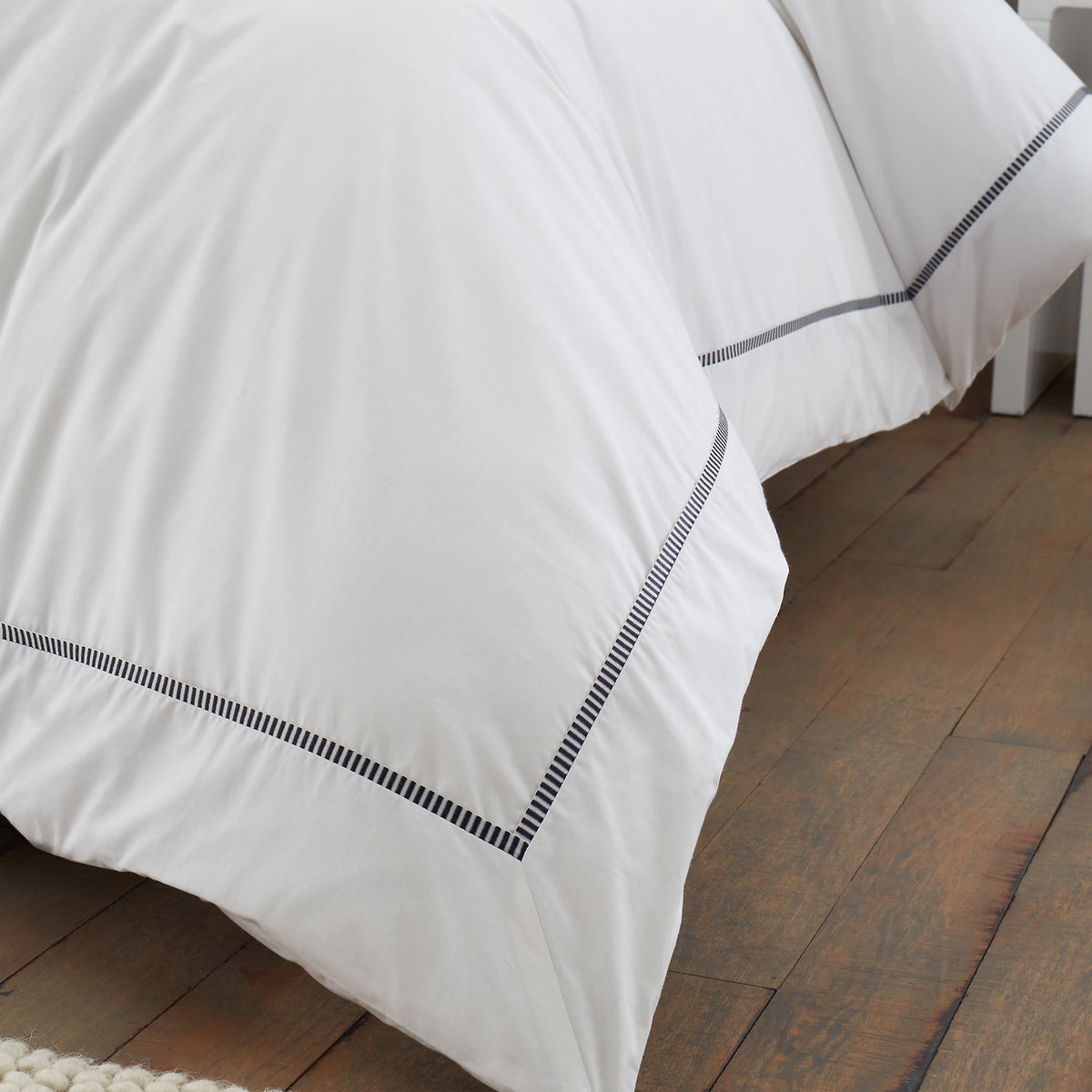 Bianca Contrast Trim 200TC Cotton Duvet Cover Set White Black