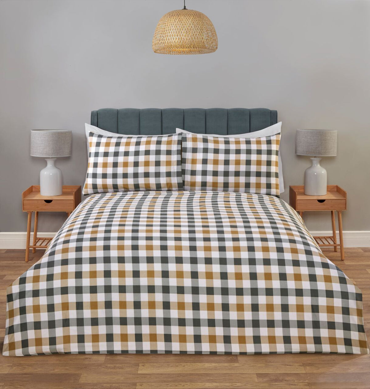 Reverse design of the Braemar Check Multi duvet cover set.