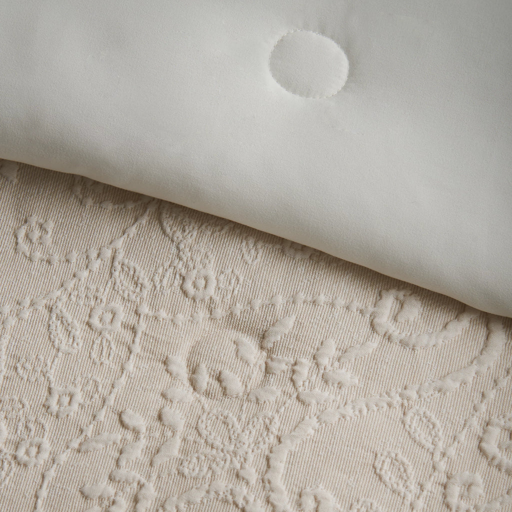 Catherine Lansfield Cream Amelia Jacquard Bedspread