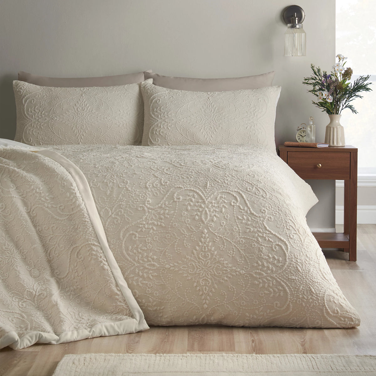 Catherine Lansfield Cream Amelia Jacquard Duvet Cover Set