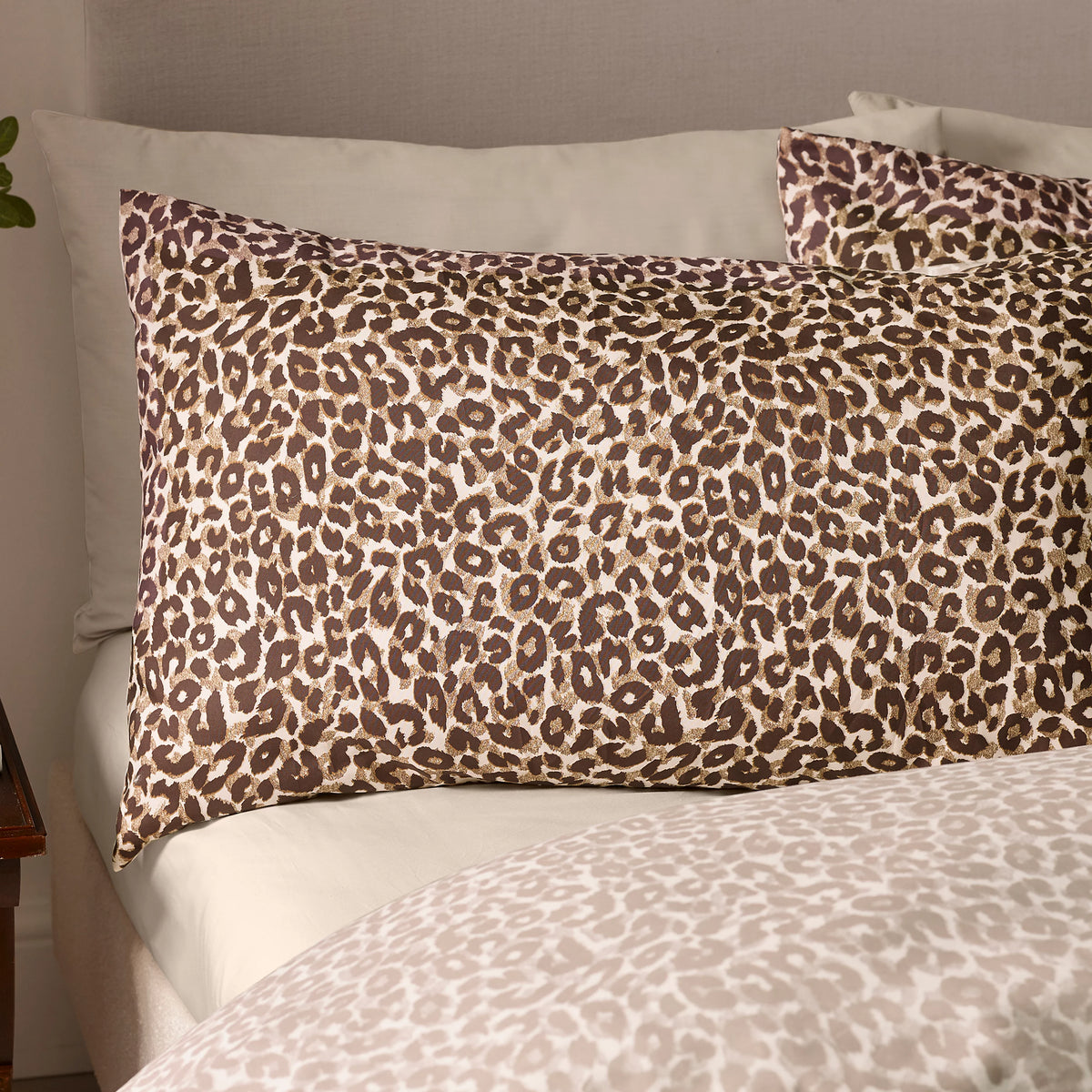 Catherine Lansfield Brown Animal Print So Soft Reversible Duvet Cover Set