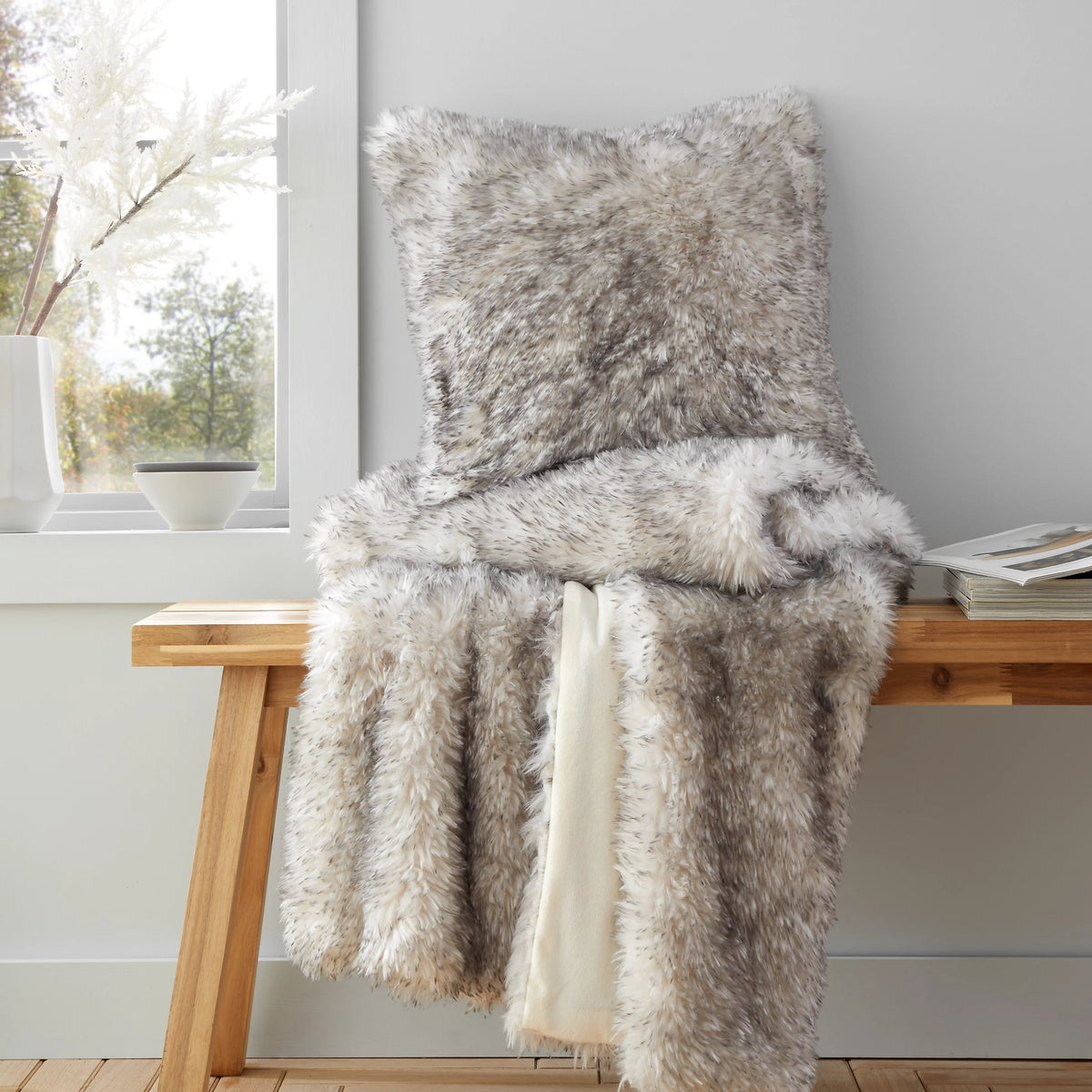 Catherine Lansfield Arctic Fox Cosy Faux Fur 45x45cm Cushion Grey