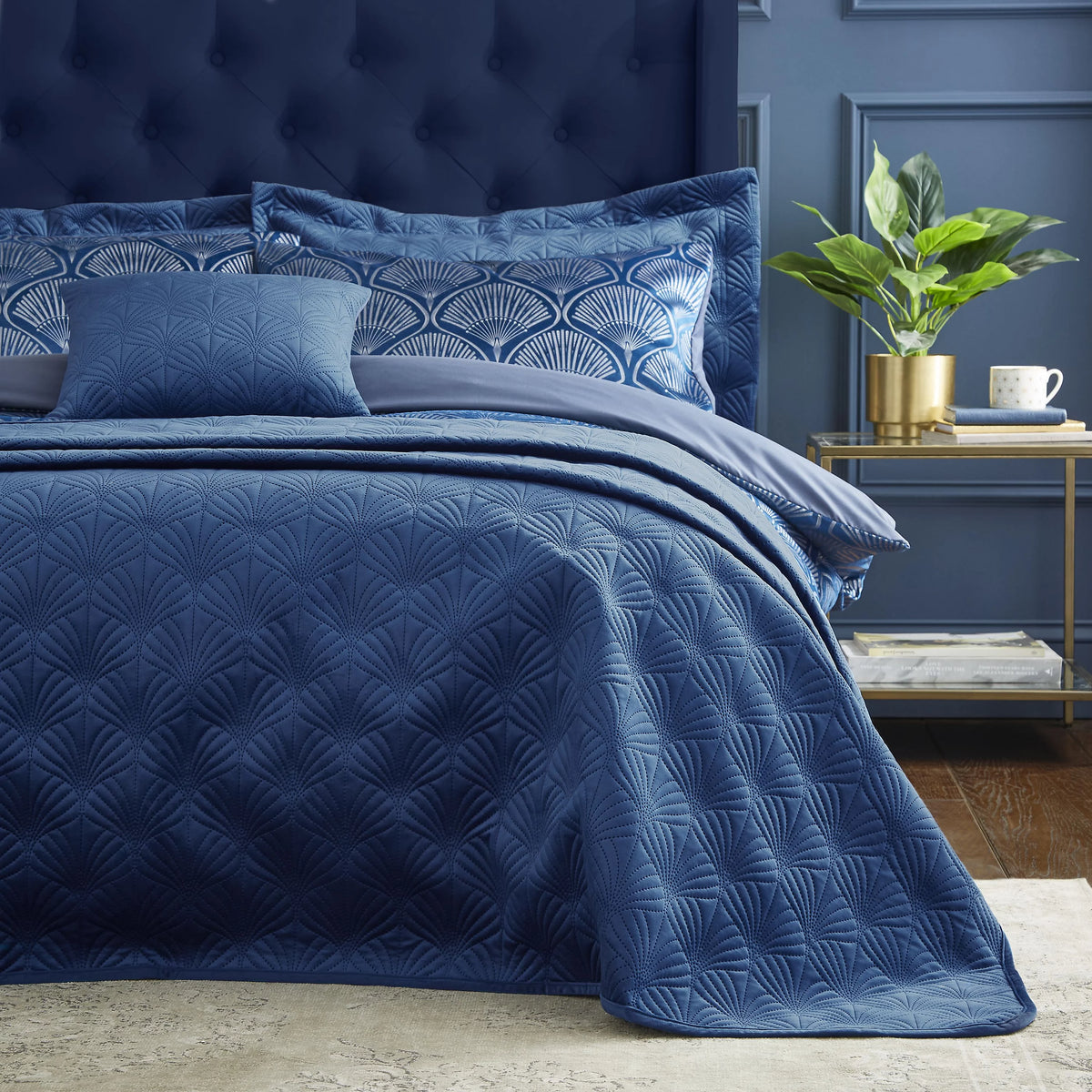 Catherine Lansfield Art Deco Pearl Quilted 220x230cm Quilted Bedspread Navy Blue