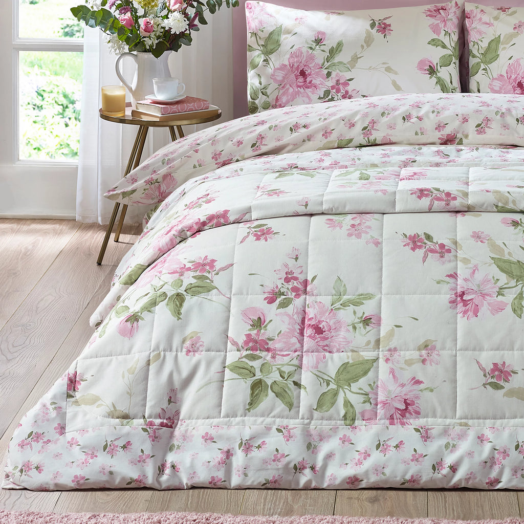 Catherine Lansfield Avebury Floral Reversible Quilted 220x230cm Bedspread Cream